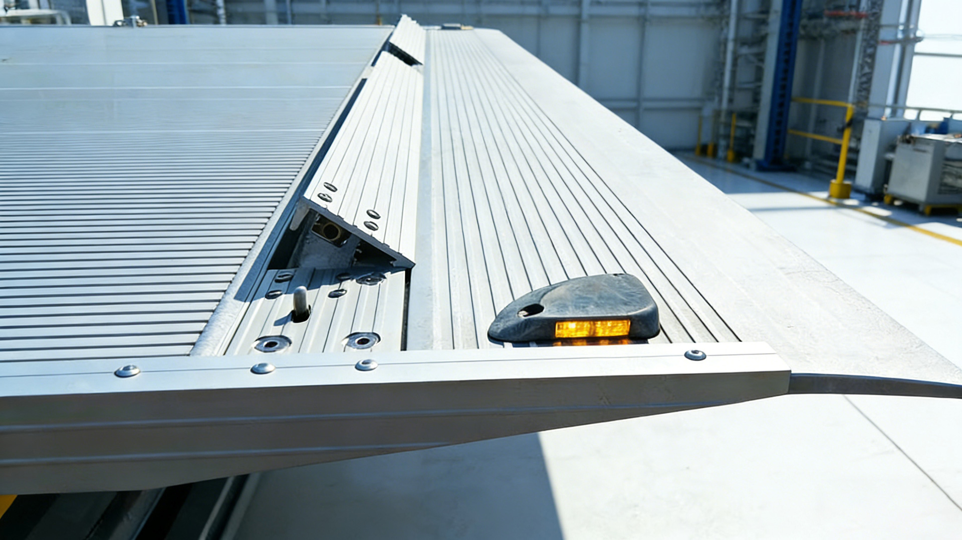 Beauway Tail Lifts Roll Stops as Standard